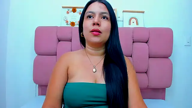 TessaCollinns online show from 10/16/25, 03:18