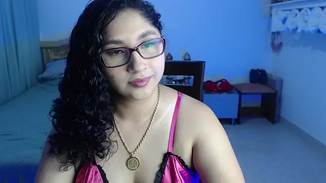 Gia Dior online show from 09/29/25, 11:42