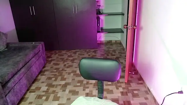 Snapshot of Gia_Dior chatting on 02/07/26, 01:31 Gia Dior online show from 02/07/26, 01:31