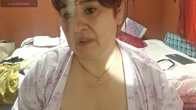 Snapshot of Sasharosee2 chatting on 11/03/25, 01:01 Sasharosee2 online show from 11/03/25, 01:01