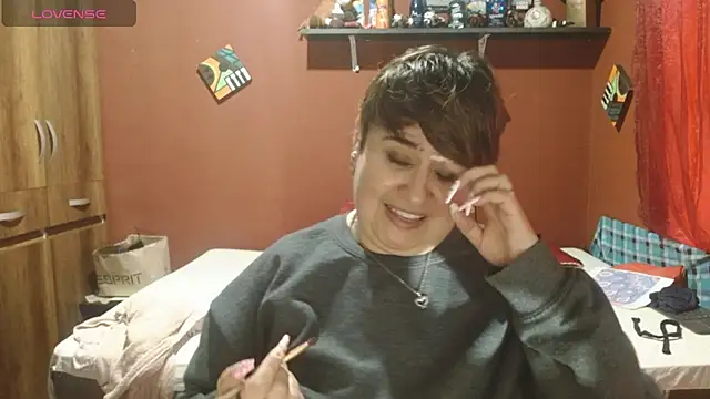 Snapshot of Sasharosee2 chatting on 11/10/25, 12:59 Sasharosee2 online show from 11/10/25, 12:59