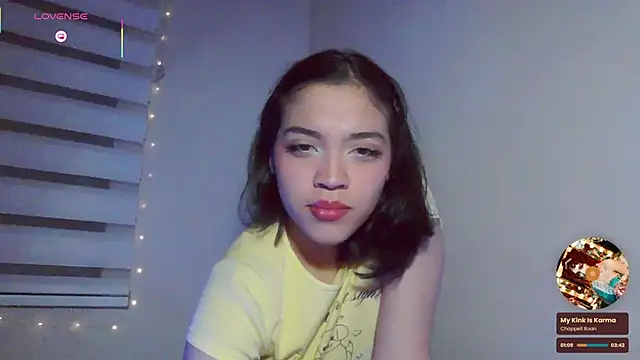 Snapshot of _curiouskitten_ chatting on 11/29/25, 04:15 curiouskitten online show from 11/29/25, 04:15