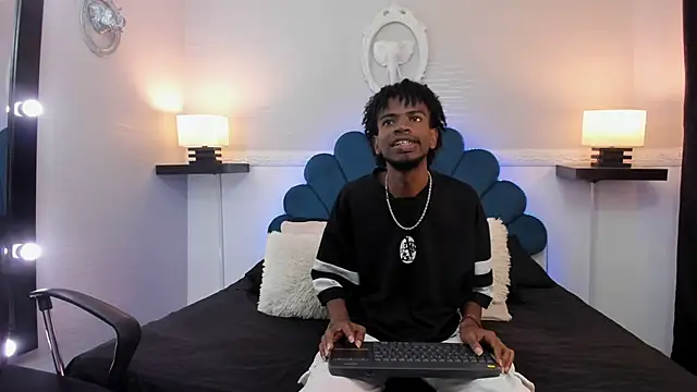 Snapshot of AllexJacob chatting on 09/22/25, 12:51 AllexJacob online show from 09/22/25, 12:51