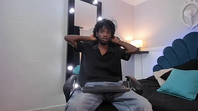 Snapshot of AllexJacob chatting on 10/02/25, 01:18 AllexJacob online show from 10/02/25, 01:18