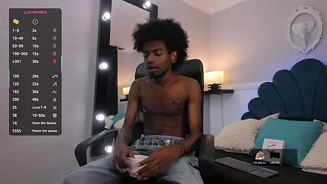 Snapshot of AllexJacob chatting on 10/11/25, 01:20 AllexJacob online show from 10/11/25, 01:20