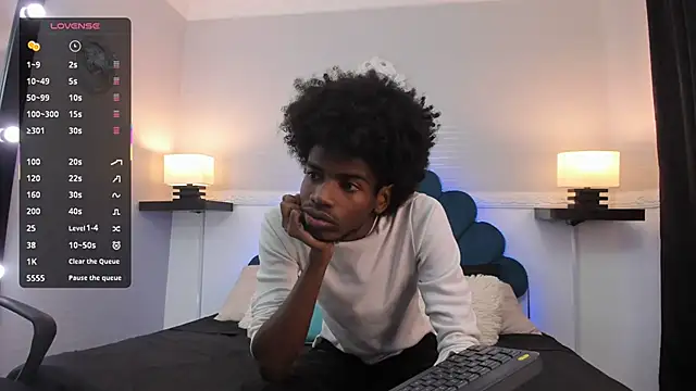 Snapshot of AllexJacob chatting on 10/13/25, 01:11 AllexJacob online show from 10/13/25, 01:11