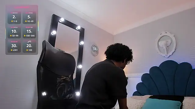 Snapshot of AllexJacob chatting on 10/22/25, 01:00 AllexJacob online show from 10/22/25, 01:00