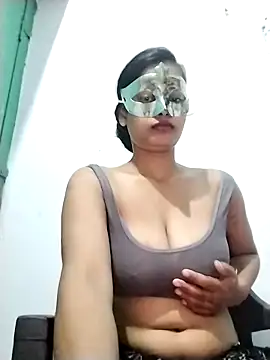 Snapshot of ms-naina chatting on 11/29/25, 06:00 ms-naina online show from 11/29/25, 06:00