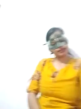 Snapshot of ms-naina chatting on 04/19/26, 08:33 ms-naina online show from 04/19/26, 08:33