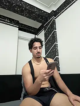 Snapshot of fuck___boyy chatting on 03/13/26, 12:23 fuck boyy online show from 03/13/26, 12:23