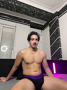 Snapshot of fuck___boyy chatting on 03/25/26, 03:40 fuck boyy online show from 03/25/26, 03:40