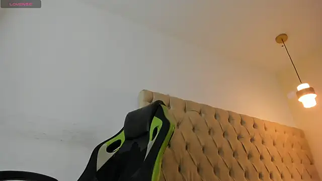 Dakota x18 online show from 09/26/25, 08:46