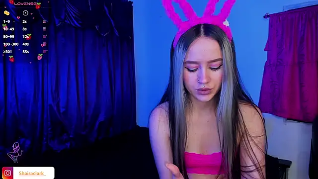 Snapshot of Shairaclark_ chatting on 10/31/25, 08:32 Shairaclark online show from 10/31/25, 08:32