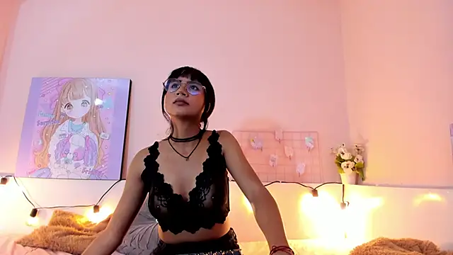 Snapshot of Lola_Purple chatting on 09/28/25, 03:23 Lola Purple online show from 09/28/25, 03:23