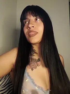 Snapshot of gabii_hardy chatting on 04/20/26, 02:14 gabii hardy online show from 04/20/26, 02:14