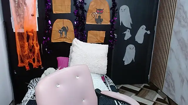 camilavargas  online show from 10/31/25, 10:44