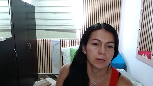Snapshot of camilavargas_ chatting on 05/25/26, 07:20 camilavargas online show from 05/25/26, 07:20