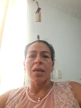 Snapshot of camilavargas_ chatting on 05/28/26, 09:01 camilavargas online show from 05/28/26, 09:01