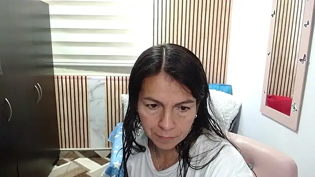 Snapshot of camilavargas_ chatting on 06/16/26, 10:23 camilavargas online show from 06/16/26, 10:23