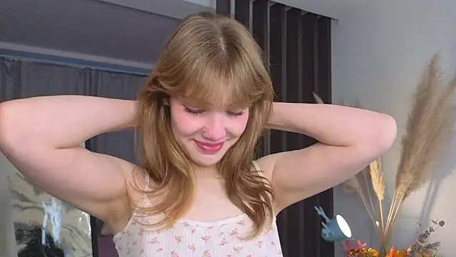 pienaple online show from 11/12/25, 04:02