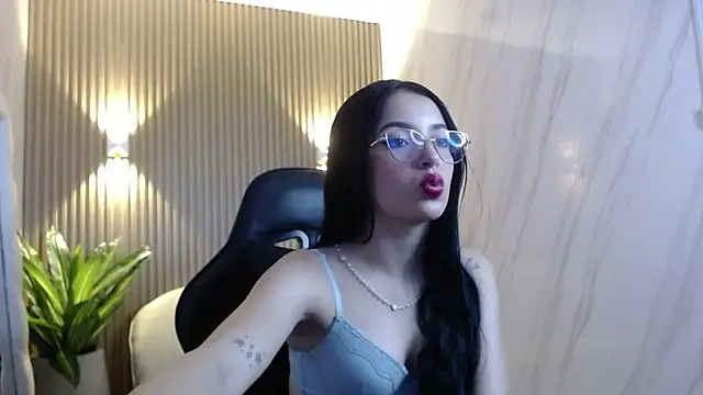 sophiadoll tf online show from 11/04/25, 05:12