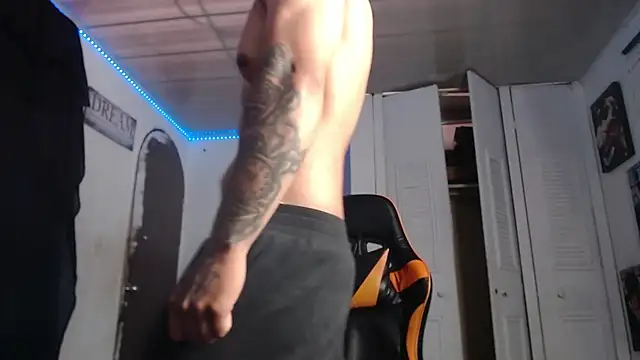 Snapshot of Chrys_harris77 chatting on 09/26/25, 08:24 Chrys harris77 online show from 09/26/25, 08:24