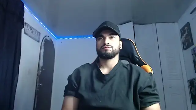 Snapshot of Chrys_harris77 chatting on 10/04/25, 11:14 Chrys harris77 online show from 10/04/25, 11:14