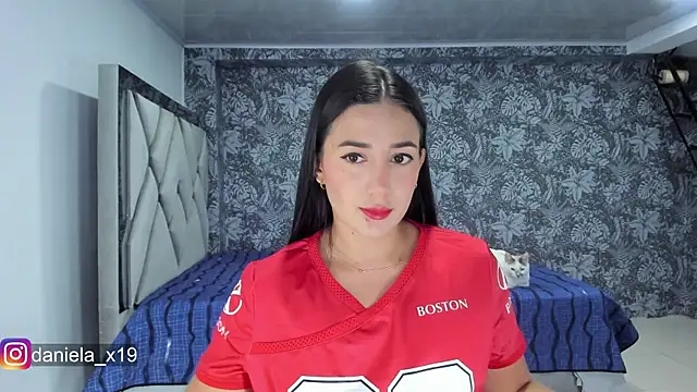 Snapshot of Daniela_x19 chatting on 04/11/26, 01:10 Daniela x19 online show from 04/11/26, 01:10