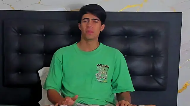 cody pipper  online show from 10/09/25, 01:20