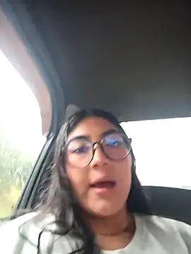 Snapshot of Violettabloom_ chatting on 09/20/25, 12:28 Violettabloom  online show from 09/20/25, 12:28