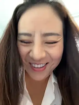 Snapshot of Kayla-love chatting on 11/03/25, 03:52 Kayla-love online show from 11/03/25, 03:52