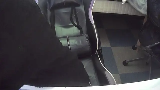 Snapshot of suzullll chatting on 02/19/26, 05:14 suzullll online show from 02/19/26, 05:14