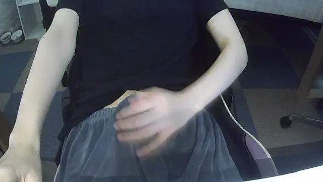 Snapshot of suzullll chatting on 03/31/26, 05:52 suzullll online show from 03/31/26, 05:52