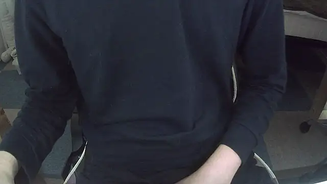 Snapshot of suzullll chatting on 04/10/26, 04:17 suzullll online show from 04/10/26, 04:17