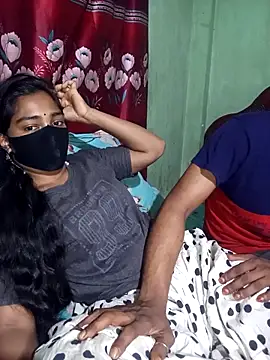 Snapshot of Cute_Couple59 chatting on 03/11/26, 06:03 Cute Couple59 online show from 03/11/26, 06:03