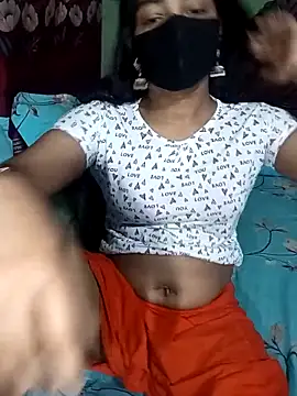 Snapshot of Cute_Couple59 chatting on 04/03/26, 06:28 Cute Couple59 online show from 04/03/26, 06:28