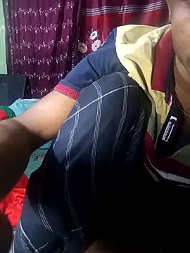 Snapshot of Cute_Couple59 chatting on 04/08/26, 06:30 Cute Couple59 online show from 04/08/26, 06:30