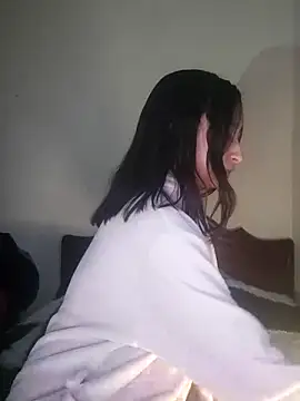 Snapshot of Vale_stone_ chatting on 09/29/25, 03:33 Vale stone online show from 09/29/25, 03:33