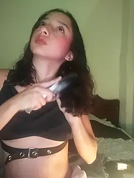 Snapshot of Vale_stone_ chatting on 10/06/25, 04:43 Vale stone online show from 10/06/25, 04:43