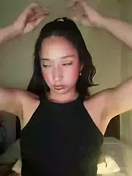 Snapshot of Vale_stone_ chatting on 10/25/25, 04:09 Vale stone online show from 10/25/25, 04:09