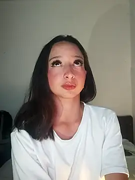 Snapshot of Vale_stone_ chatting on 11/11/25, 05:07 Vale stone online show from 11/11/25, 05:07