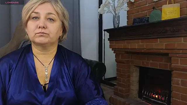 Marta Wils online show from 10/08/25, 02:42