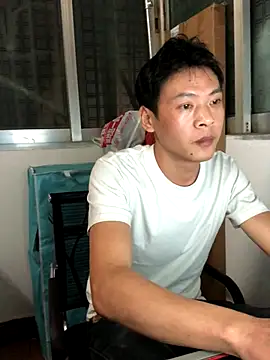 Snapshot of pualldu chatting on 11/16/25, 02:55 pualldu online show from 11/16/25, 02:55