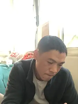 Snapshot of pualldu chatting on 12/14/25, 07:25 pualldu online show from 12/14/25, 07:25