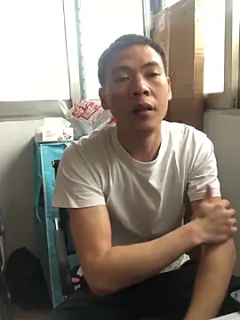 Snapshot of pualldu chatting on 12/21/25, 05:47 pualldu online show from 12/21/25, 05:47