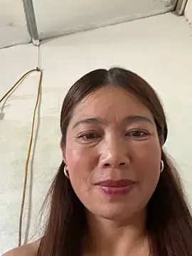 Milky-milk online show from 10/28/25, 07:45