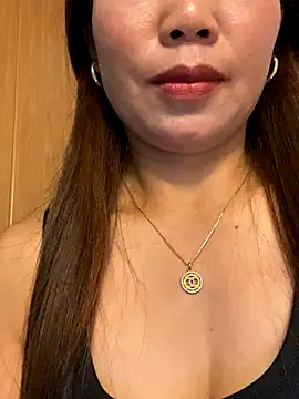 Milky-milk online show from 10/31/25, 01:06