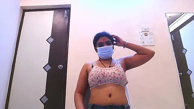 Snapshot of indianbeautystar chatting on 09/28/25, 12:10 indianbeautystar online show from 09/28/25, 12:10