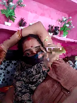 Snapshot of Sh_suhani chatting on 10/26/25, 11:16 Sh suhani online show from 10/26/25, 11:16