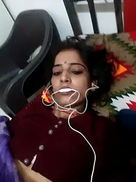 Snapshot of Sh_suhani chatting on 11/26/25, 12:00 Sh suhani online show from 11/26/25, 12:00